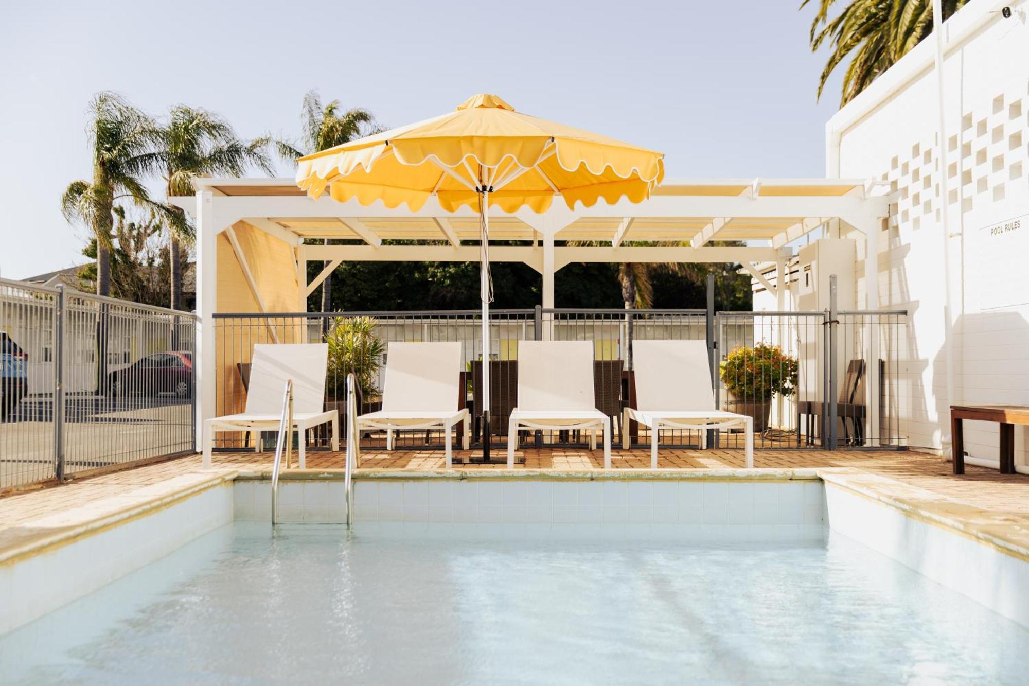 Port Broughton Hotel エクステリア 写真